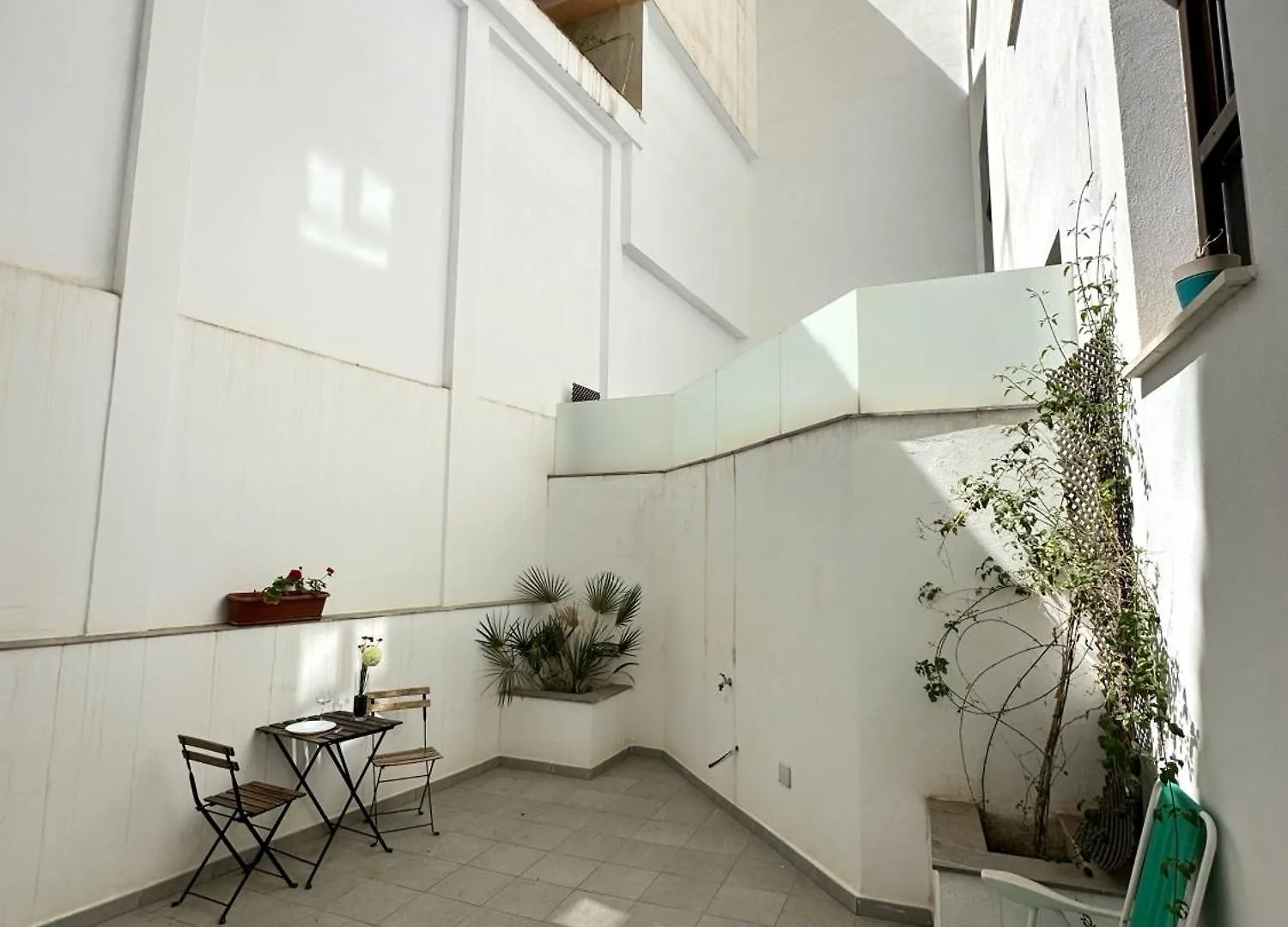 Nest Flats Granada Apartment