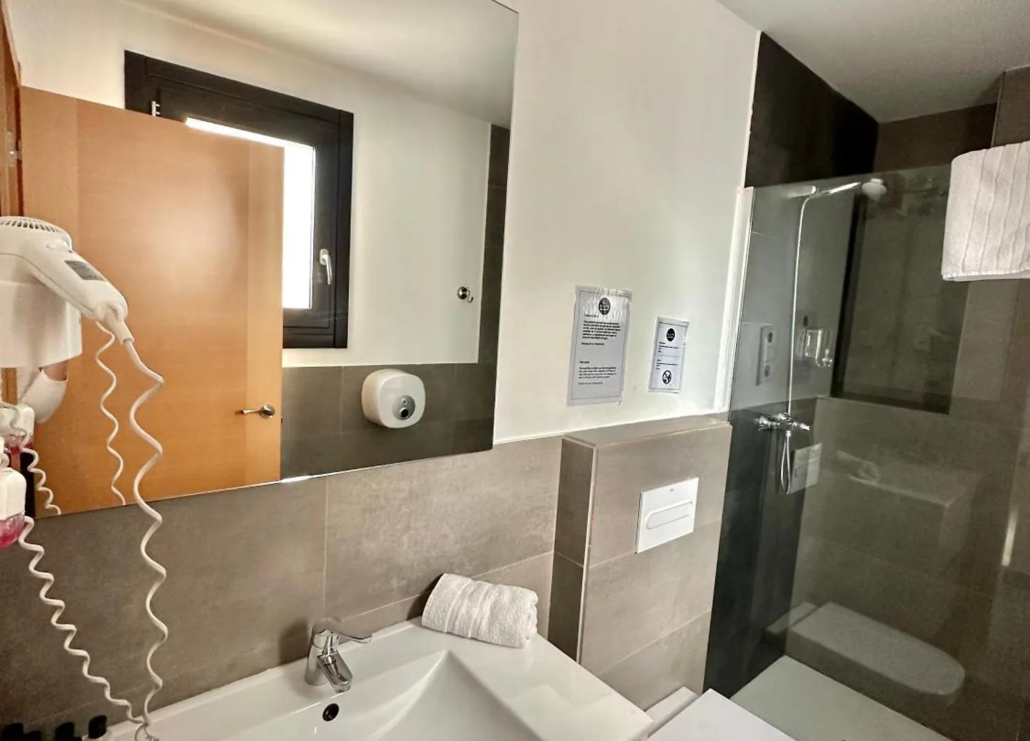 Nest Flats Granada Apartment