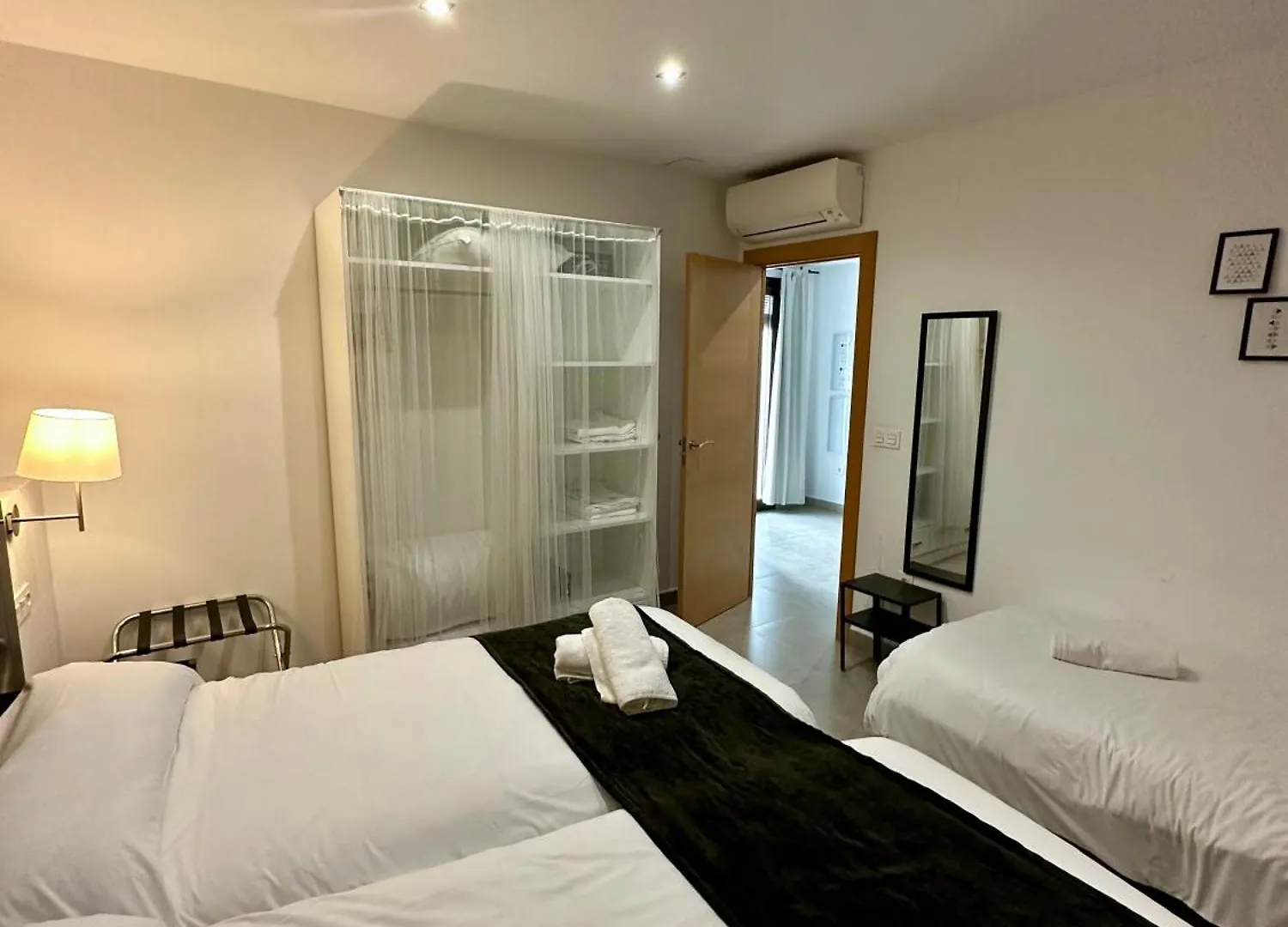 Nest Flats Granada Apartment